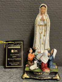 Heiligenbeeld  Maria Onze Lieve Vrouw van Fatima met kinderen, 13 cm, resin (1)
