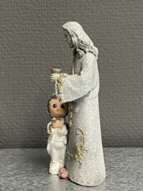 Heilige Communie beeldje, resin,  15 cm.  Jezus met jongen  (1)