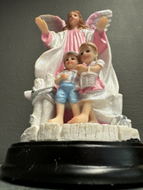 Bescherm engel met kinderen (Roze)
