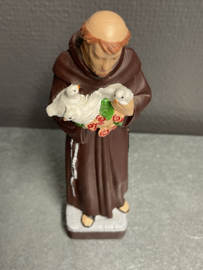 Beeld Heilige Franciscus van Assisi Heilige met 3 duiven, 16 cm hoog. Resin, (3)