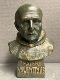 Valentinus Paquay, Heilig Paterke van Hasselt 23 cm hoog, gips (5)