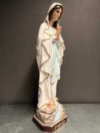 Heiligenbeeld  Maria Onze Lieve Vrouw van Lourdes, 48 cm. resin, handbeschilderd (3)