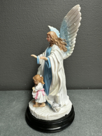 Bescherm engel met kinderen (blauw)
