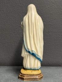 Heiligenbeeld Moeder Teresa, hand beschilderd,  resin, 21cm. (2)