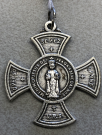 Devotiemedaille Kindje Jezus van Praag kruis, 3 cm