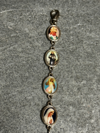 Armband met diverse heiligen afbeeldingen, zilver kleurig 19 cm
