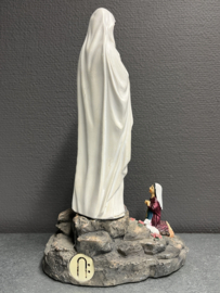 Heiligenbeeld Maria O.L.V van Lourdes en Bernadette met licht en muziek, 32 cm, resin (14)