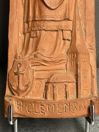 Clemens I, terracotta plaquette 30 x 9 cm (8)