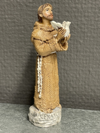 Heiligenbeeld  Franciscus van Assisi met duif, resin, 10cm (10)