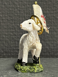 Lam Gods, resin, 7 x 5 cm
