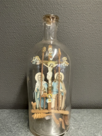 Passie kruis in fles, begin 1900, beschadigd, kloosterwerk (7)