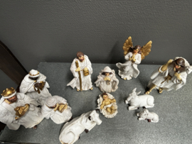 Kerstgroep 11 delig, max hoogte 14.5 CM, resin