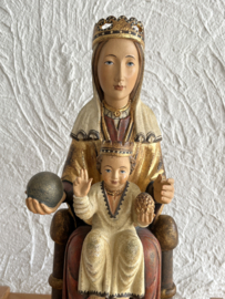 Heiligenbeeld Maria met kind op schoot