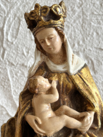 Tronende Maria met kind