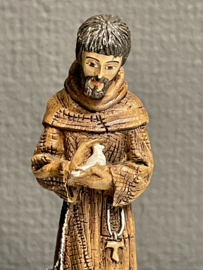 Beeld Heilige Franciscus van Assisi met wolf en vogel en lam. 12 cm hoog. Resin (8)