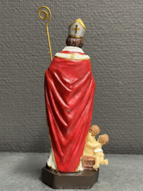 Heiligenbeeld Nicolaas (sinterklaas) met kinderen in pekelvat, 15 cm resin,  (10)