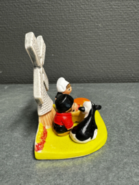 Kerstgroep Kerststal Nederland, aardewerk 9 x 6,5 cm