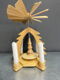 Houtsnijwerk draaimolen met kaarsjes 16 cm, kerst piramide (9)