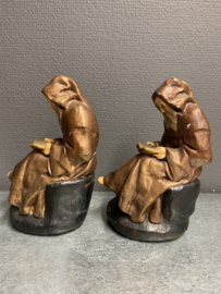 Monniken, lezende monniken, 1930,  gips,  set van 2, 19 cm (5)