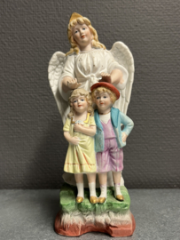 Engelenbeeld beschermengel met kinderen, Biscuit porselein, 20 cm (0)