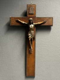 Antiek eikenhout kruis met bronzen Corpus