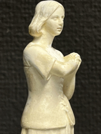 Heilige Agnes van Rome, gips, ca.1930, 15 cm (10)