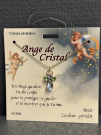 Kristal engel groen aan goudkleurige ketting