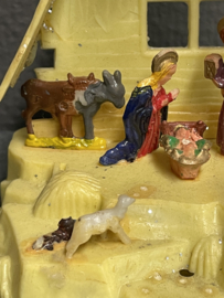 Kerststal, celluloid, jaren 50, 15 x 12 cm (9)
