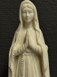 Beeld van Onze-Lieve-Vrouw van Lourdes – Handgemaakt uit Alabaster, Griekenland (Ifestos Art)