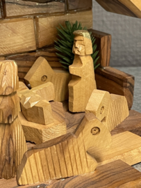 Kerststal, houtsnijwerk, 14 x 15 cm (9)