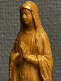 Beeld van Onze-Lieve-Vrouw van Lourdes – Houten uitvoering (18 cm)