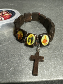 Armband met diverse heiligen afbeeldingen in doosje,