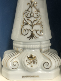 Scherpenheuvel kapel met porselein beeldje 39 x 23 x 12 cm