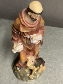 Heiligenbeeld Franciscus van Assisi met wolf en vogels 11 cm hoog. Resin (3)