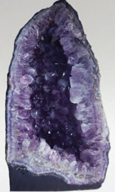 Amethyst BB 689