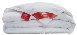 Silvana Royale Colortemp  duvet - Extra cool Red.