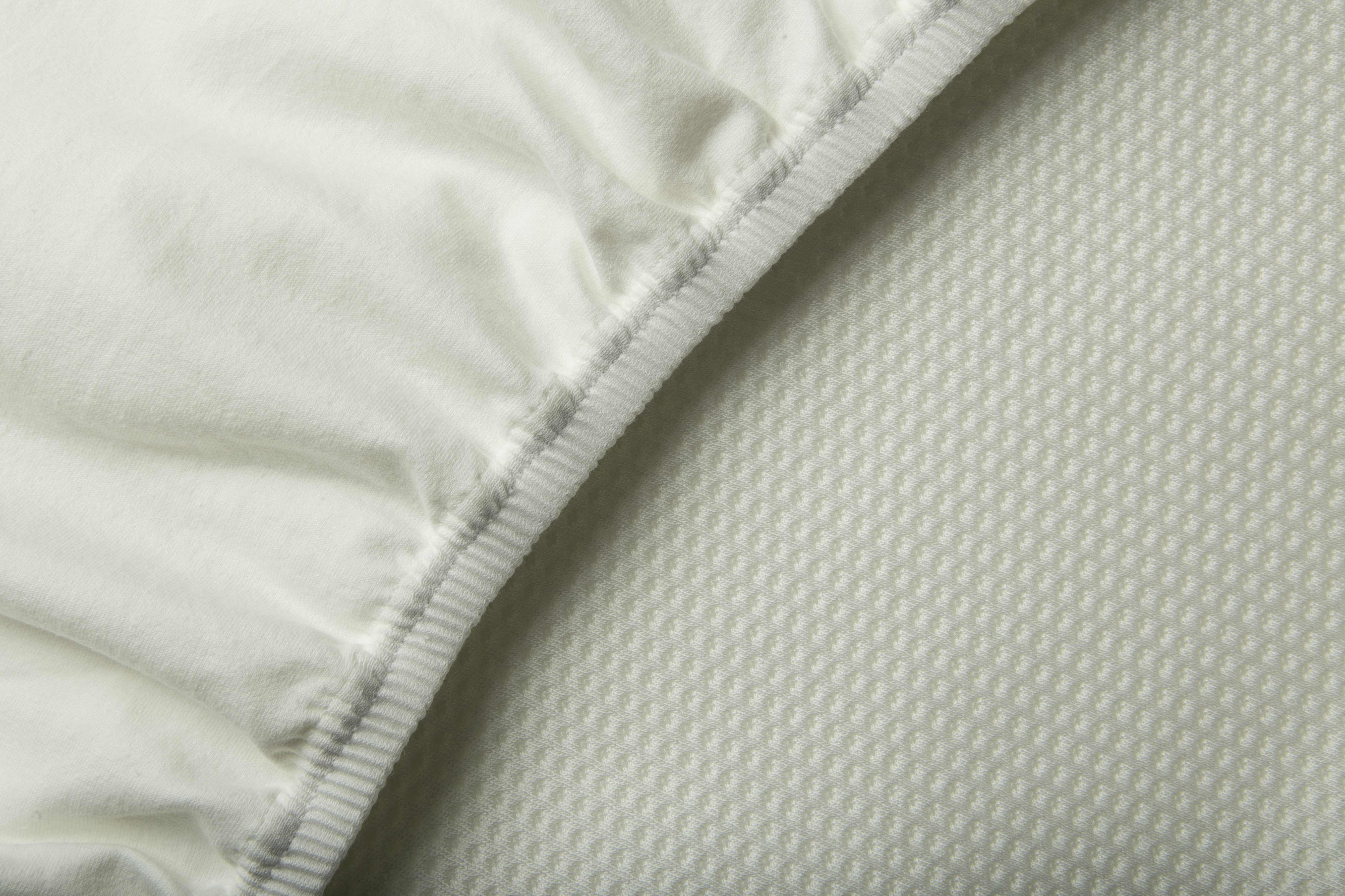 Bella Donna Satinesse Air Silver - 3D mattress protector.