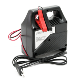 Autolader, autoacculader 6V 12V 6A accu lader.