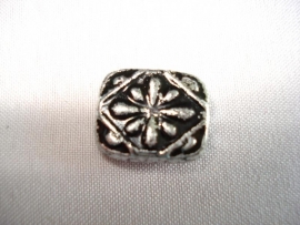 Metaallook kraal zilverkleur plat 12x10 mm