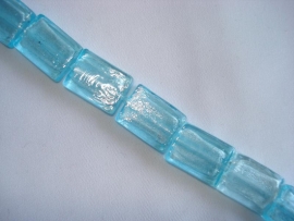 Streng zilverfolie glaskralen rechthoek lichtblauw (10 stuks)