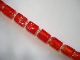 Streng zilverfolie glaskralen blokje rood (15 stuks)
