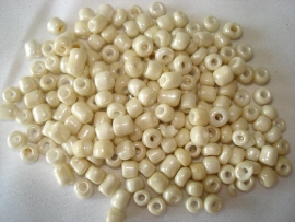 Rocailles 3-4 mm creme glans