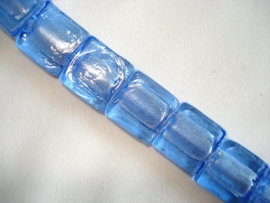 Streng zilverfolie glaskralen vierkant 15 mm blauw (10 stuks)