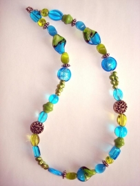 Ketting aqua en lime