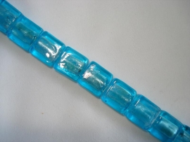 Streng zilverfolie glaskralen vierkant 12 mm aquablauw (15 stuks)