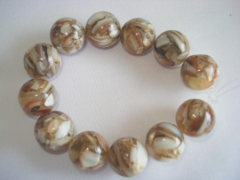 Streng ronde kralen met stukjes schelp 12 mm beige wit