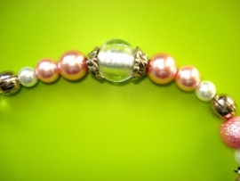 Ketting lichtroze en wit