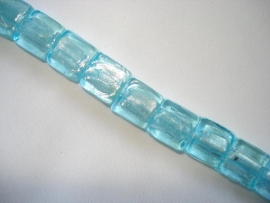 Streng zilverfolie glaskralen vierkant 12 mm lichtblauw (15 stuks)