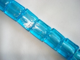 Streng zilverfolie glaskralen vierkant 15 mm aquablauw (10 stuks)