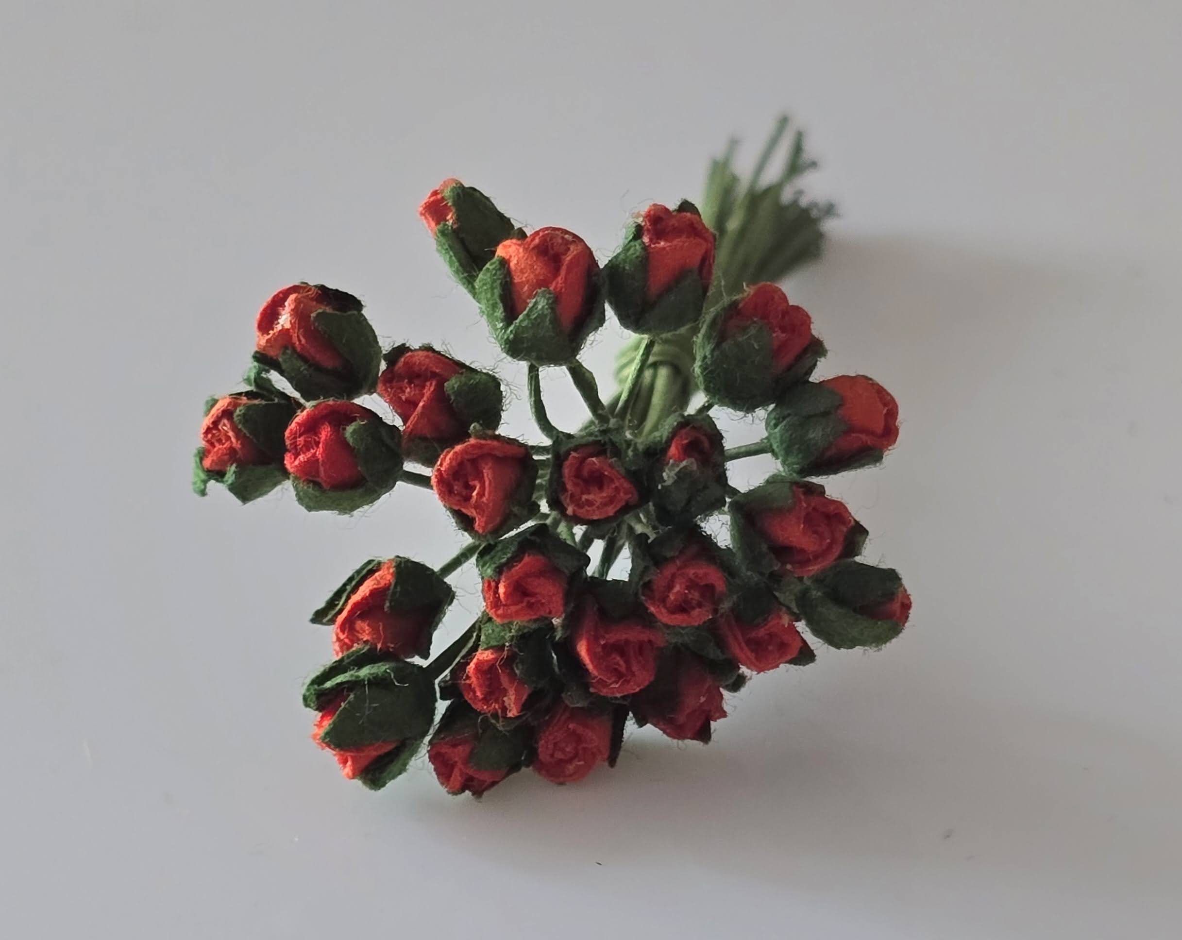 Roosbud  rood 0,3 cm 25 stuks